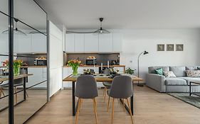 Lumina I 2Br Apartment With Patio I Parking I Near Zoo